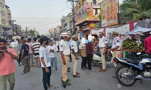 Telangana: 100 नाबालिग ड्राइवर पुलिस के जाल में