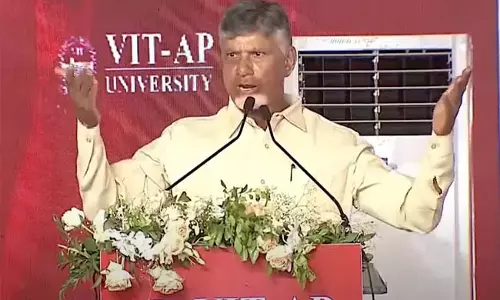 सिलिकॉन वैली की सभी कंपनियों के CEO तेलुगु और भारतीय हैं: CM Chandrababu सिलिकॉन वैली की सभी कंपनियों के CEO तेलुगु और भारतीय हैं: CM Chandrababu