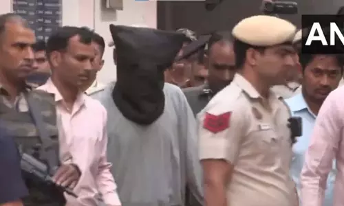 BIG BREAKING: तहव्वुर राणा की हिरासत 12 दिन के लिए बढ़ी BIG BREAKING: तहव्वुर राणा की हिरासत 12 दिन के लिए बढ़ी