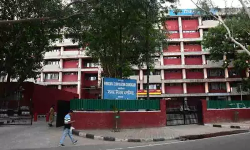 उच्च कर दरें चंडीगढ़ CM को वित्तीय संकट से बाहर निकालने का समाधान