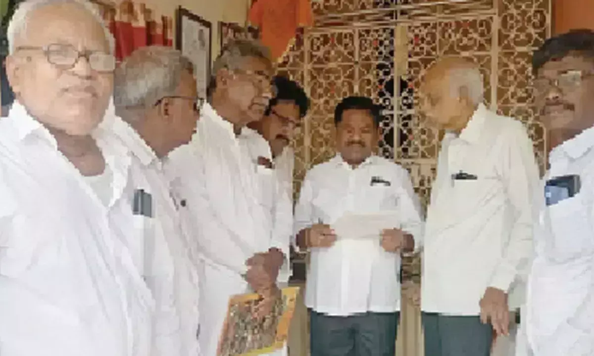 Andhra: मंत्री ने तम्बाकू किसानों को सहायता का आश्वासन दिया