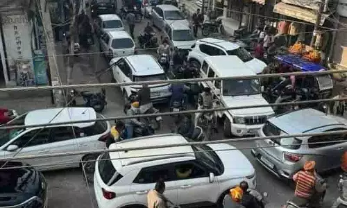 MP से वाहनों की भीड़ को रोकने के लिए ट्रैफिक लाइट लगाने का आग्रह किया