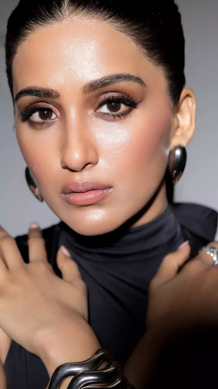 Nimrrit Kaur का मस्ती वीडियो वायरल