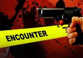 UP News: पुलिस मुठभेड़ में एक लाख रुपये का इनामी बदमाश ढेर UP News: पुलिस मुठभेड़ में एक लाख रुपये का इनामी बदमाश ढेर