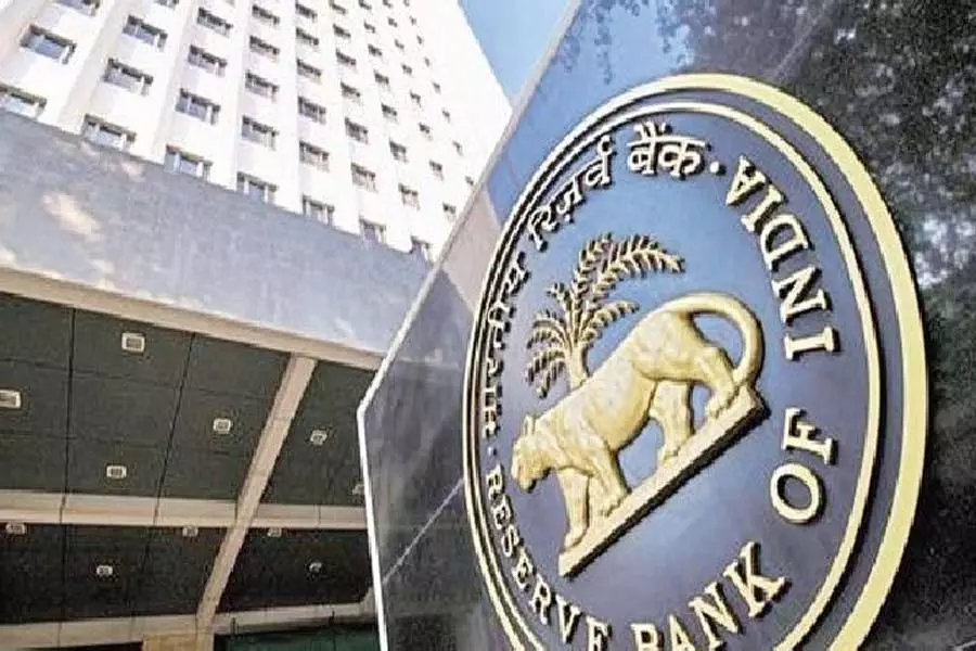 आरबीआई द्वारा तरलता बढ़ाने के कदम को बॉन्ड की कीमतों के लिए सकारात्मक माना जा रहा है आरबीआई द्वारा तरलता बढ़ाने के कदम को बॉन्ड की कीमतों के लिए सकारात्मक माना जा रहा है