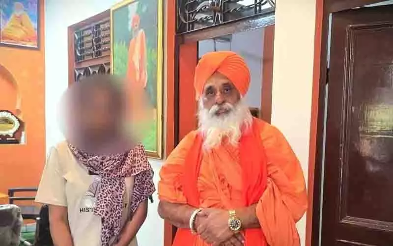 Kapurthala की महिला ने ओमान में अपने साथ हुए भयानक शोषण की कहानी सुनाई Kapurthala की महिला ने ओमान में अपने साथ हुए भयानक शोषण की कहानी सुनाई