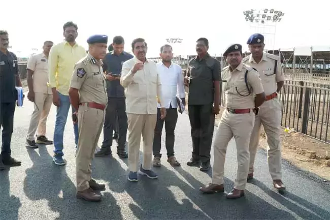 प्रधानमंत्री की अमरावती यात्रा के लिए 90 प्रतिशत तैयारियां पूरी हो चुकी हैं: Minister Narayan प्रधानमंत्री की अमरावती यात्रा के लिए 90 प्रतिशत तैयारियां पूरी हो चुकी हैं: Minister Narayan