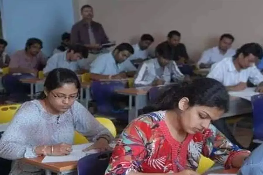 एपी ईसीईटी 2025 परीक्षा 6 मई को निर्धारित एपी ईसीईटी 2025 परीक्षा 6 मई को निर्धारित