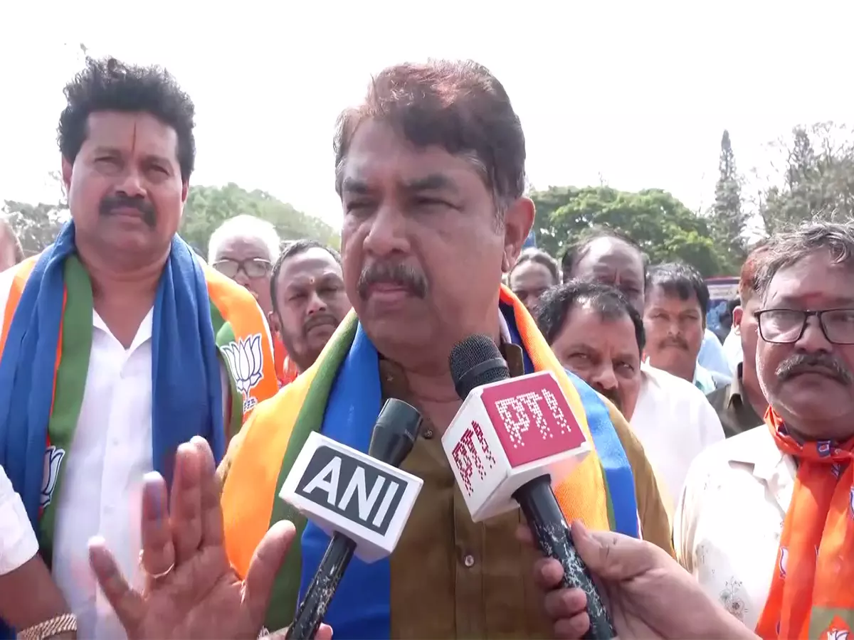 कर्नाटक के एलओपी अशोक ने गायब टिप्पणी को लेकर कांग्रेस की आलोचना की कर्नाटक के एलओपी अशोक ने गायब टिप्पणी को लेकर कांग्रेस की आलोचना की