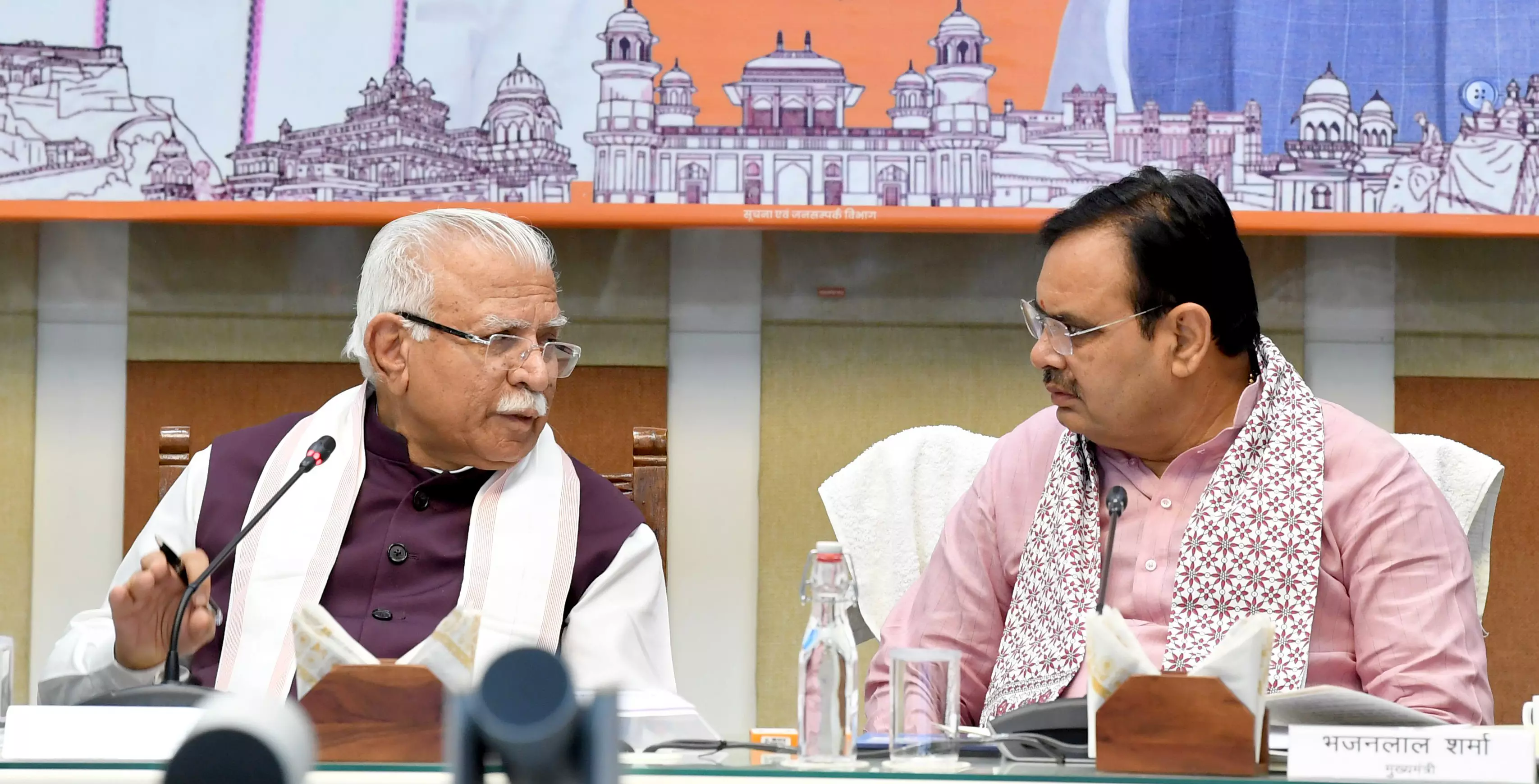 Jaipur: मुख्यमंत्री और केंद्रीय मंत्री ने की राज्यस्तरीय ऊर्जा और नगरीय विकास योजनाओं की समीक्षा Jaipur: मुख्यमंत्री और केंद्रीय मंत्री ने की राज्यस्तरीय ऊर्जा और नगरीय विकास योजनाओं की समीक्षा