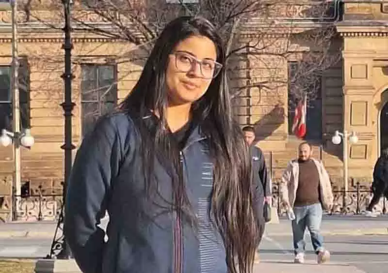 कनाडा में Dera Bass की लड़की समुद्र तट पर मृत पाई गई कनाडा में Dera Bass की लड़की समुद्र तट पर मृत पाई गई