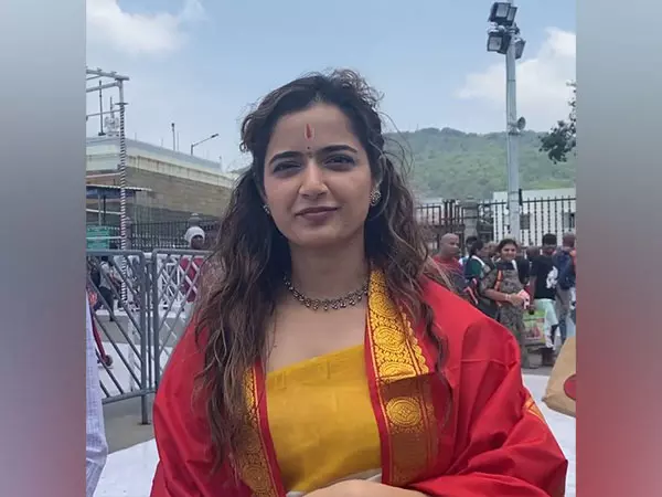 Actress आशिका रंगनाथ ने तिरुमाला मंदिर में की पूजा Actress आशिका रंगनाथ ने तिरुमाला मंदिर में की पूजा