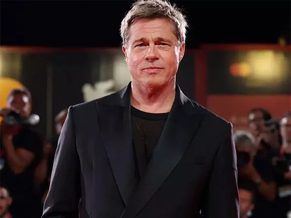 Brad Pitt की नई फिल्म द राइडर्स की घोषणा Brad Pitt की नई फिल्म द राइडर्स की घोषणा