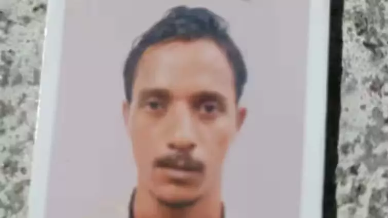 BREAKING: नालासोपारा में शख्स की बेरहमी से हत्या, फैली सनसनी BREAKING: नालासोपारा में शख्स की बेरहमी से हत्या, फैली सनसनी