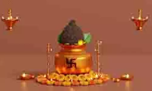 Akshaya Tritiya 2025: जानिए अक्षय तृतीया पर कुबेर देव की पूजा करना क्यों है जरूरी