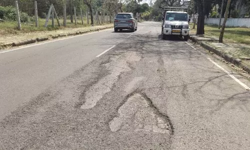 Delhi में सड़कों का निरीक्षण करने के लिए औचक जांच दल गठित Delhi में सड़कों का निरीक्षण करने के लिए औचक जांच दल गठित