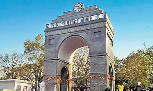 पहली बार VSSUT ने अनुशासनहीनता पर सख्ती बरती, 100 छात्रों पर जुर्माना लगाया पहली बार VSSUT ने अनुशासनहीनता पर सख्ती बरती, 100 छात्रों पर जुर्माना लगाया