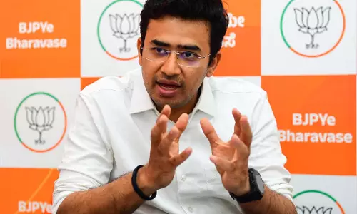 तेजस्वी सूर्या ने मांग की कि प्रत्येक पीड़ित परिवार को 1 करोड़ दिए जाने चाहिए तेजस्वी सूर्या ने मांग की कि प्रत्येक पीड़ित परिवार को 1 करोड़ दिए जाने चाहिए