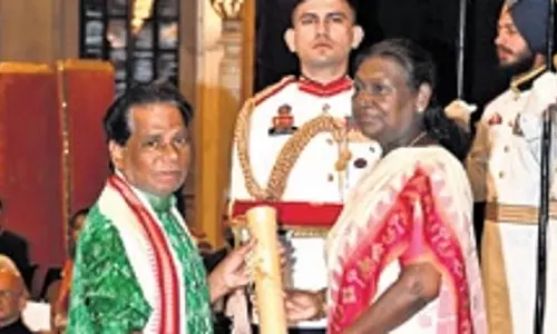 Odisha: तीन ओडिया लोगों को राष्ट्रपति से पद्मश्री पुरस्कार मिला