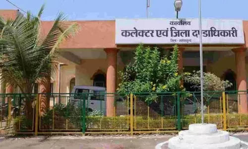 पटवारी की मनमानी, कलेक्टर से हुई शिकायत