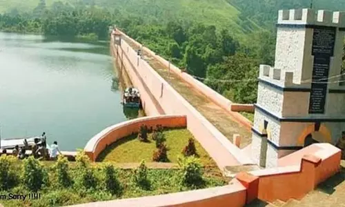 मुल्लापेरियार बांध की कमजोरी: केरल सरकार का हलफनामा मुल्लापेरियार बांध की कमजोरी: केरल सरकार का हलफनामा