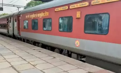 Rayalaseema एक्सप्रेस में चोरी, नकदी और सोना चोरी
