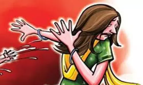 Lucknow: छेड़छाड़ और तेजाब फेंकने की धमकी देने पर पुलिस ने दर्ज की FIR