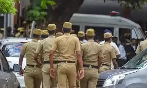 Thoothukudi एसपी ने यौन उत्पीड़न जांच में पक्षपात के महिला के आरोप को नकारा Thoothukudi एसपी ने यौन उत्पीड़न जांच में पक्षपात के महिला के आरोप को नकारा