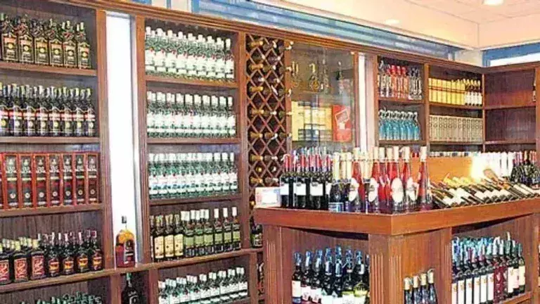 शराब से बढ़ती आय से Tripura सरकार खुश शराब से बढ़ती आय से Tripura सरकार खुश