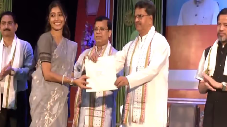 Tripura के मुख्यमंत्री माणिक साहा ने 479 नवनियुक्त अधिकारियों को नियुक्ति पत्र वितरित किए Tripura के मुख्यमंत्री माणिक साहा ने 479 नवनियुक्त अधिकारियों को नियुक्ति पत्र वितरित किए