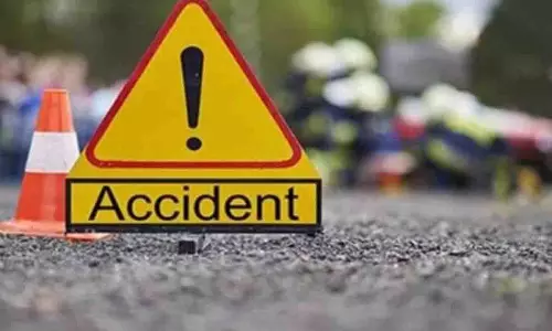 Himachal: सड़क दुर्घटना में सड़क कंपनी के कर्मचारी की मौत, परिजनों ने दिया धरना
