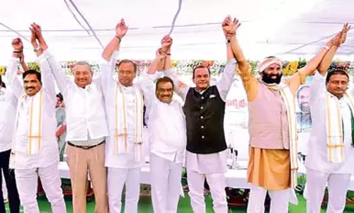 यह केसीआर परिवार है जिसने राज्य को बर्बाद कर दिया है : Uttam Kumar Reddy