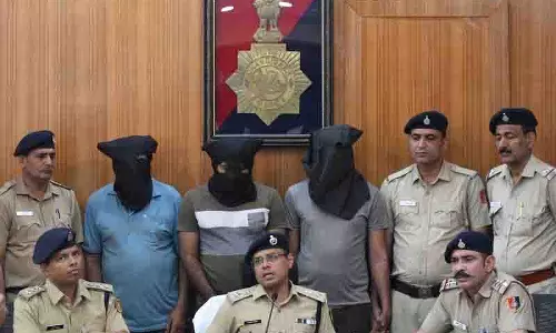 Chandigarh में सरगना की गिरफ्तारी के साथ सीमा पार ड्रग गिरोह का भंडाफोड़ Chandigarh में सरगना की गिरफ्तारी के साथ सीमा पार ड्रग गिरोह का भंडाफोड़