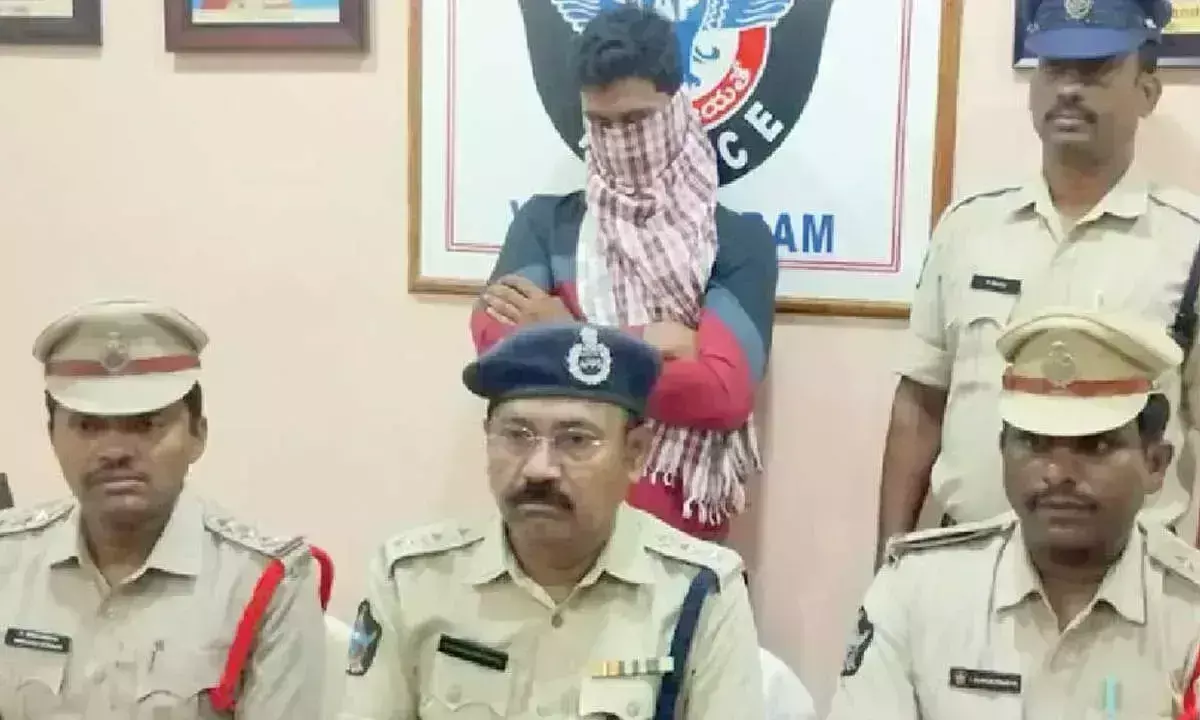 Andhra: माता-पिता की हत्या के आरोप में बेटा गिरफ्तार