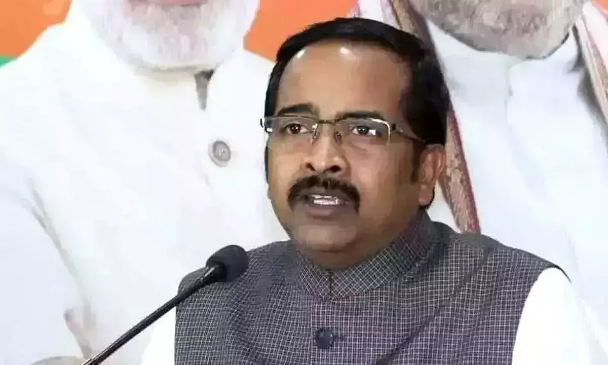 Andhra: भाजपा ने प्रधानमंत्री मोदी की छवि के विचित्र उपयोग के लिए कांग्रेस की निंदा की Andhra: भाजपा ने प्रधानमंत्री मोदी की छवि के विचित्र उपयोग के लिए कांग्रेस की निंदा की