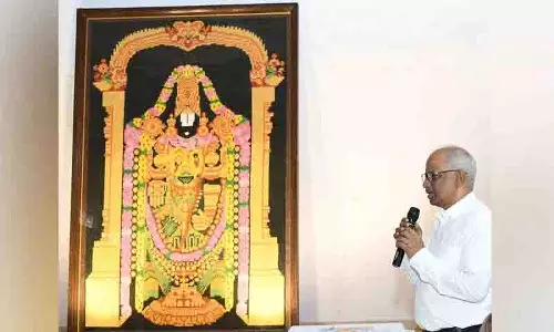 Sri Venkateswara Swamy की ओरिगेमी कृति का अनावरण किया