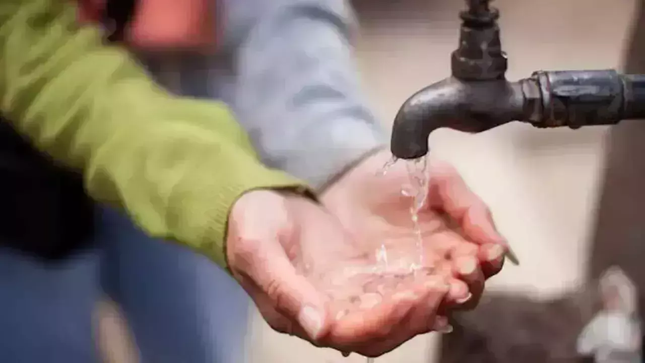जल बोर्ड की बेतरतीब मोटर-मुक्त मुहिम से नागरिकों की गर्मियों की परेशानियां बढ़ गई हैं जल बोर्ड की बेतरतीब मोटर-मुक्त मुहिम से नागरिकों की गर्मियों की परेशानियां बढ़ गई हैं