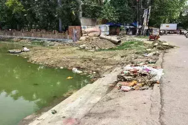 Ranchi का बड़ा तालाबः खराब सड़क, 268 गड्ढे, गंदगी व बदबूदार पानी