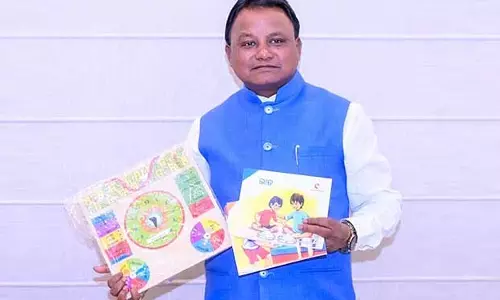 CM Majhi ने बचपन की प्रारंभिक शिक्षा को बढ़ावा देने के लिए जादू पेड़ किट की समीक्षा की