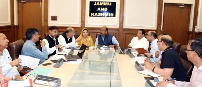 बजट प्रस्तावों में जमीनी स्तर पर बुनियादी ढांचे को मजबूत करने, तेजी से विकास की परिकल्पना की: Dy CM बजट प्रस्तावों में जमीनी स्तर पर बुनियादी ढांचे को मजबूत करने, तेजी से विकास की परिकल्पना की: Dy CM