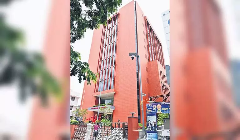AKG सेंटर ऊर्जा दक्षता और पर्यावरण मित्रता की पहचान AKG सेंटर ऊर्जा दक्षता और पर्यावरण मित्रता की पहचान