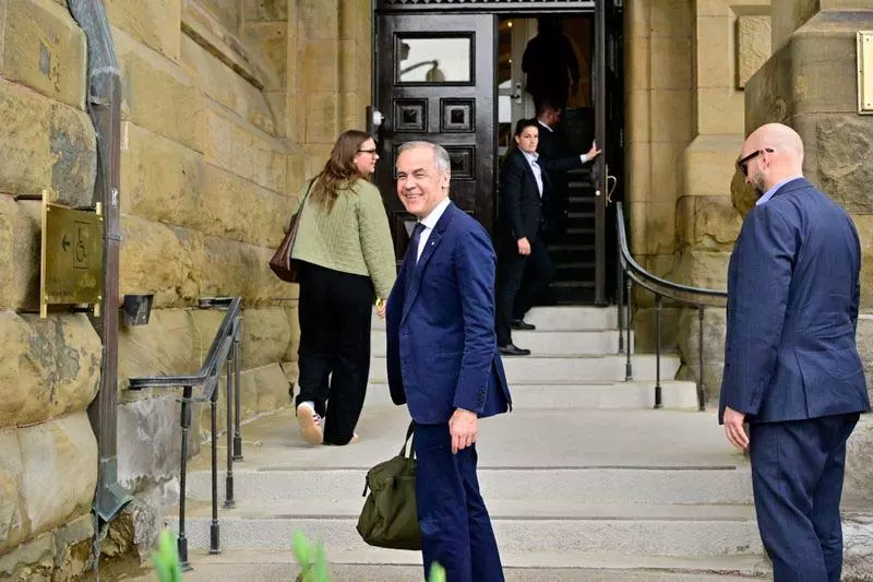 Canada के लिबरल्स को चुनाव में मिली जीत के बाद संसद में बहुमत नहीं मिला Canada के लिबरल्स को चुनाव में मिली जीत के बाद संसद में बहुमत नहीं मिला