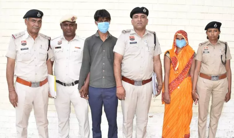 Haryana : झज्जर में व्यक्ति की हत्या के पीछे पत्नी ही निकली मास्टरमाइंड, गिरफ्तार Haryana : झज्जर में व्यक्ति की हत्या के पीछे पत्नी ही निकली मास्टरमाइंड, गिरफ्तार