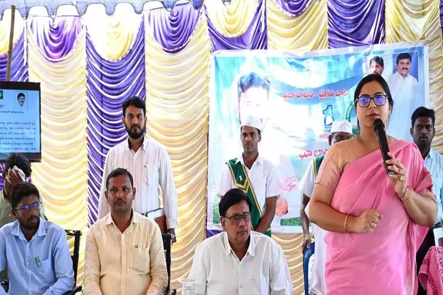भूभारती का उद्देश्य भूमि विवादों को प्रभावी ढंग से सुलझाना है: कलेक्टर अभिलाष अभिनव भूभारती का उद्देश्य भूमि विवादों को प्रभावी ढंग से सुलझाना है: कलेक्टर अभिलाष अभिनव