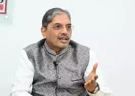 Kerala भारत के शीर्ष सिविल सेवकों को हराकर सर्वश्रेष्ठ ‘नीति पत्र’ चुनौती जीती Kerala भारत के शीर्ष सिविल सेवकों को हराकर सर्वश्रेष्ठ ‘नीति पत्र’ चुनौती जीती