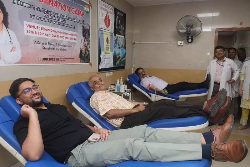 PGI डॉक्टरों द्वारा दो दिवसीय रक्तदान शिविर शुरू PGI डॉक्टरों द्वारा दो दिवसीय रक्तदान शिविर शुरू