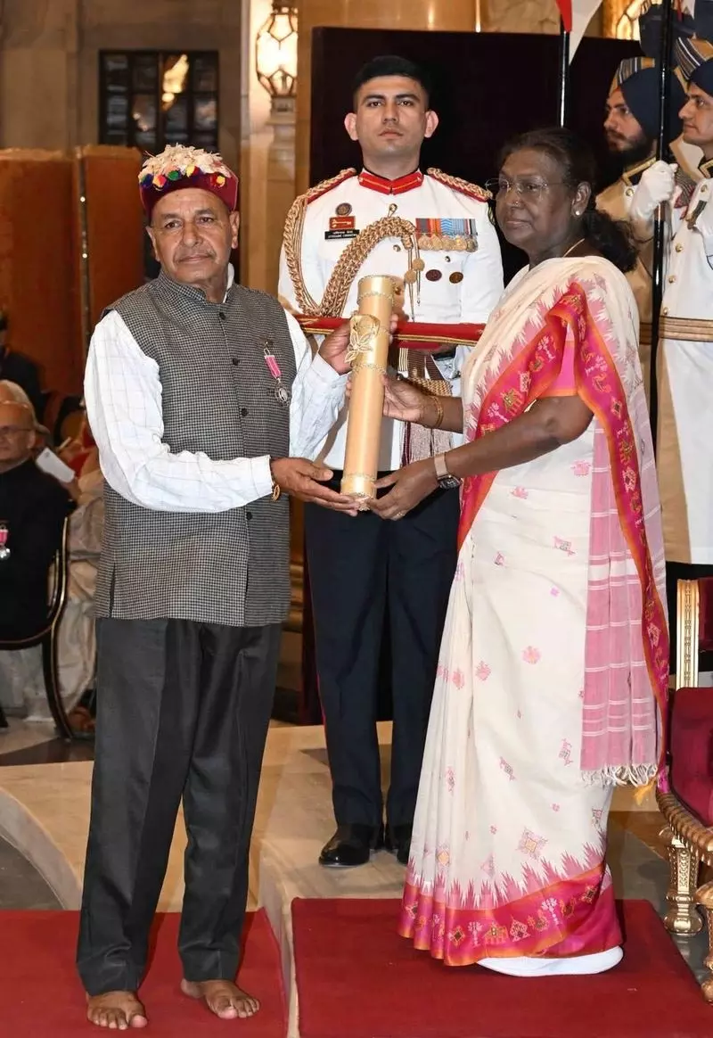 ‘Apple Man’ को पद्म श्री पुरस्कार से सम्मानित किया गया ‘Apple Man’ को पद्म श्री पुरस्कार से सम्मानित किया गया