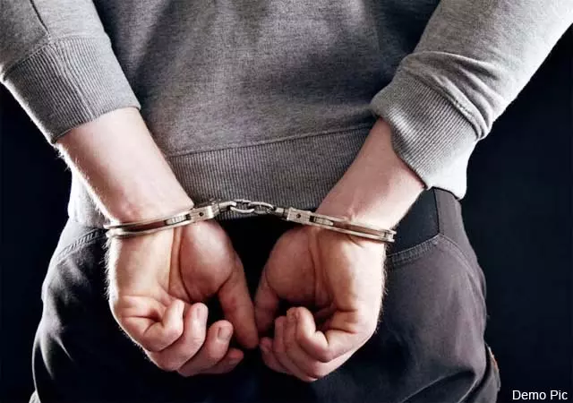 Amritsar: बलात्कार के दो मामले दर्ज, एक आरोपी गिरफ्तार Amritsar: बलात्कार के दो मामले दर्ज, एक आरोपी गिरफ्तार