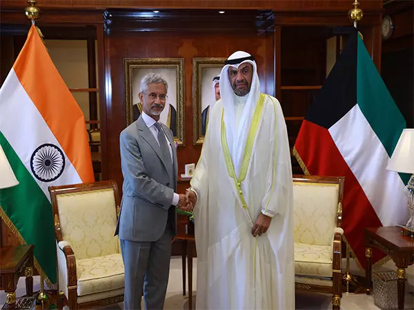 Jaishankar ने पहलगाम आतंकी हमले के बाद एकजुटता और समर्थन के लिए कुवैत को दिया धन्यवाद Jaishankar ने पहलगाम आतंकी हमले के बाद एकजुटता और समर्थन के लिए कुवैत को दिया धन्यवाद