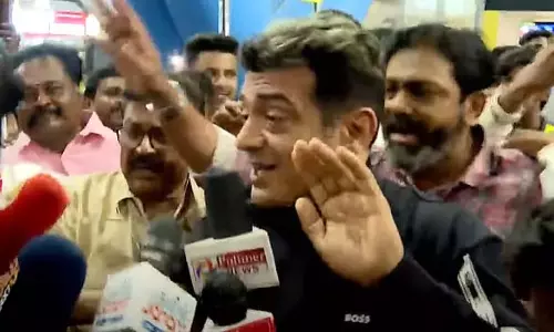 पुरस्कार पाकर बहुत खुश हूं, सभी का आभार: Ajith Kumar पुरस्कार पाकर बहुत खुश हूं, सभी का आभार: Ajith Kumar